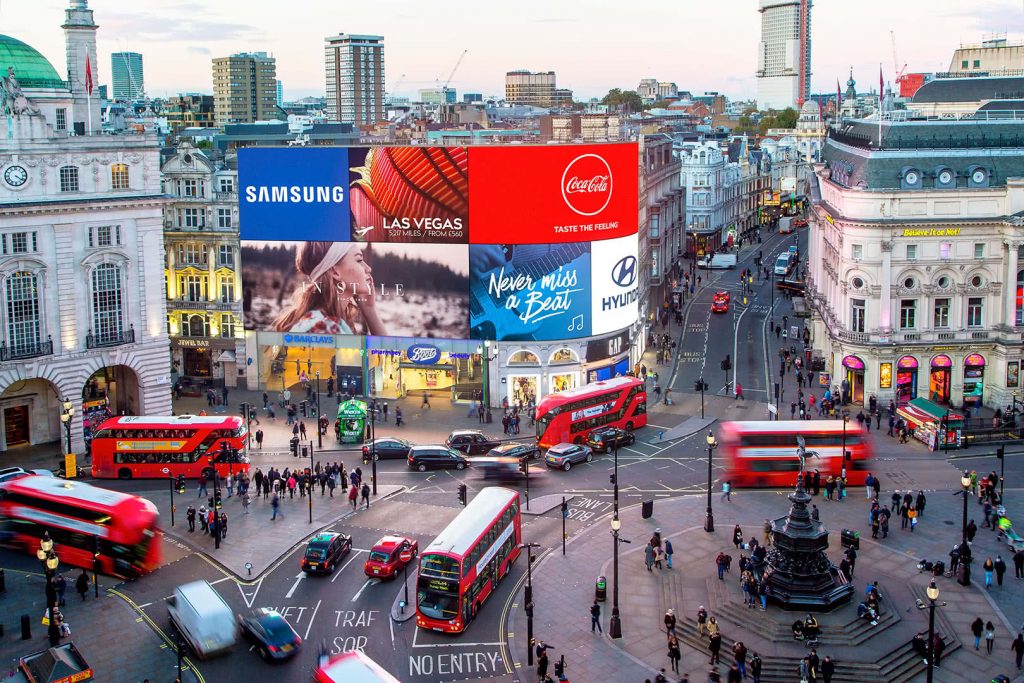 Pantallas LED gigantes de Piccadilly Circus (Londres)